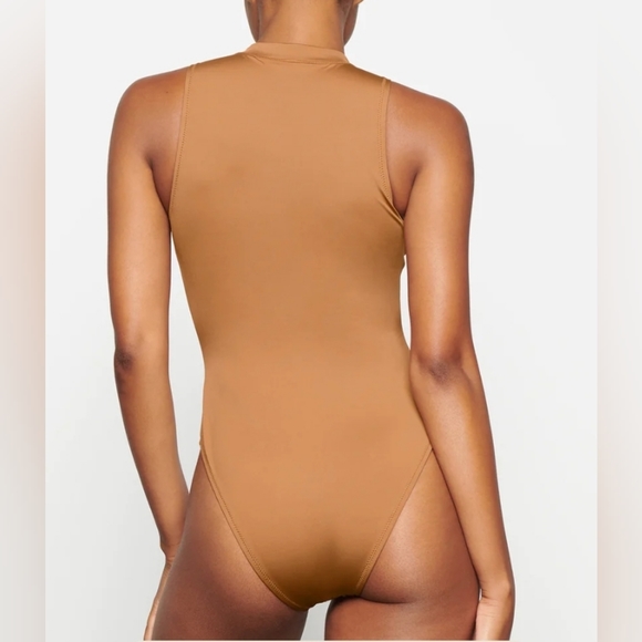 SKIMS SWIM ZIP FRONT SLEEVELESS ONE PIECE/ ALMOND/ NWT - Picture 16 of 16